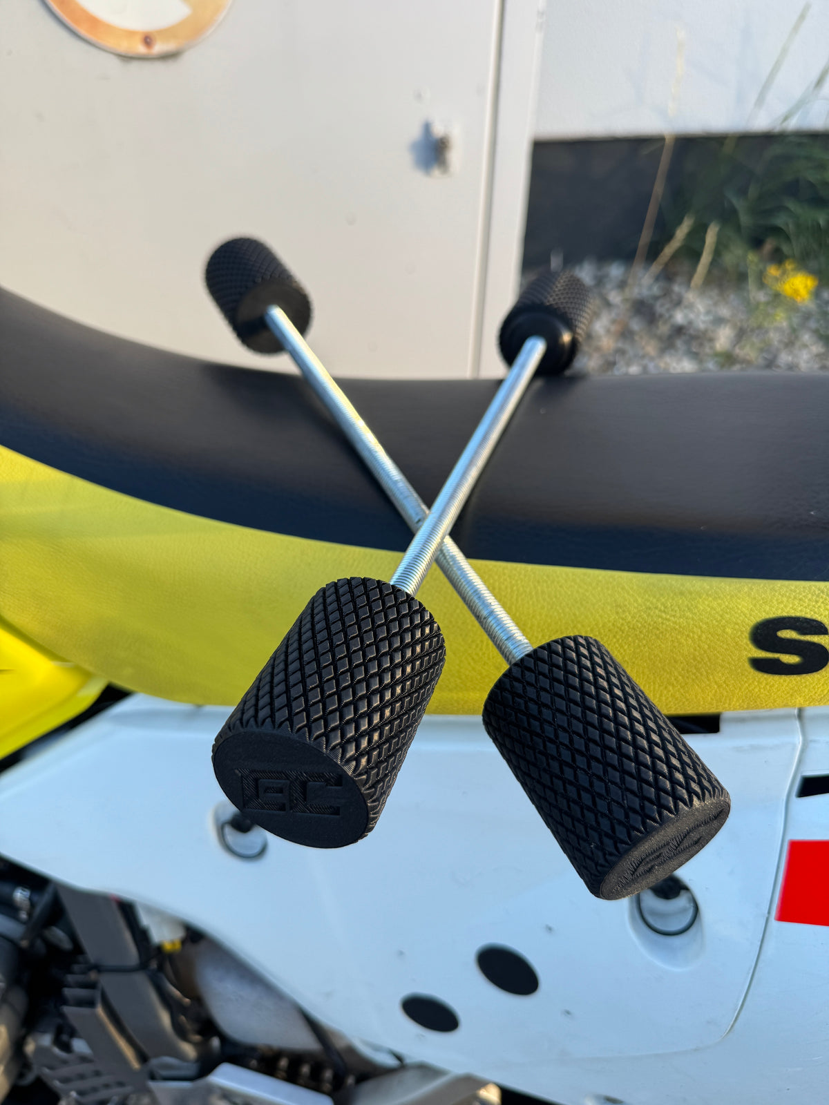 Axle Sliders Suzuki DRZ400SM | EDGECO